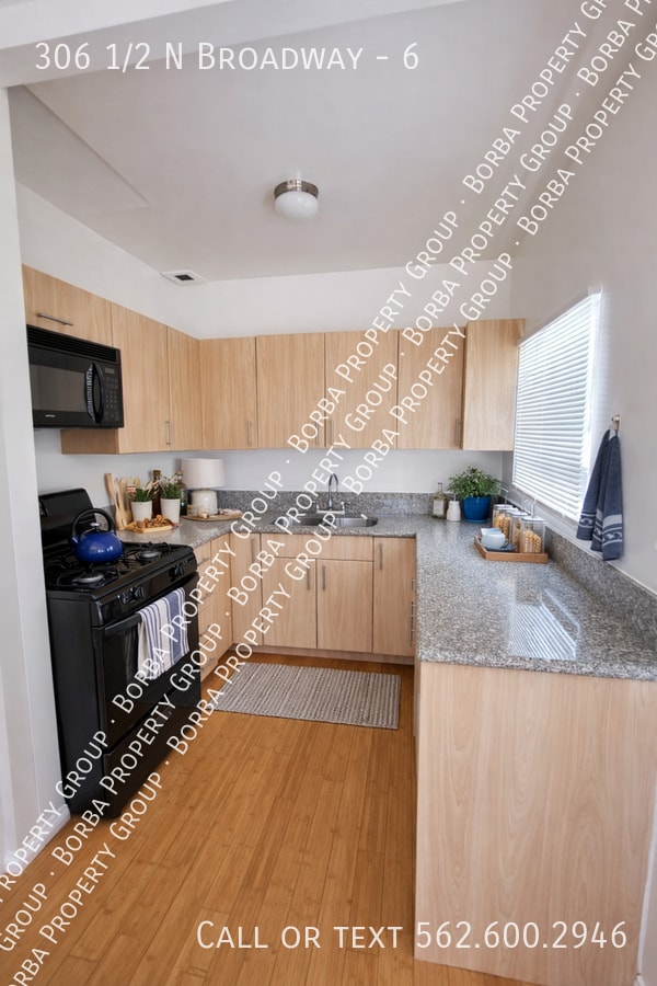 Photo - 306 1/2 N Broadway-6 Unit 6