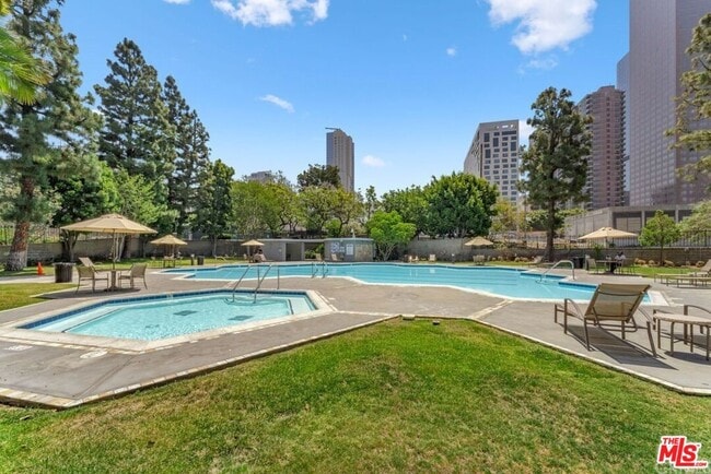 Photo - 800 W 1st St Unit 509