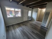 Photo - 15043 Victory Blvd Unit 11