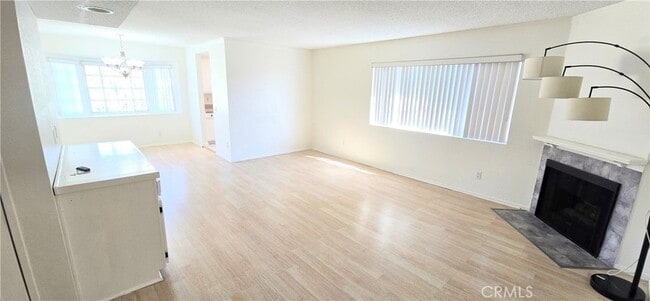 Building Photo - 630 W Dryden St Unit D