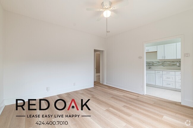 Building Photo - 2933 W 8th St Unit 304 Rental