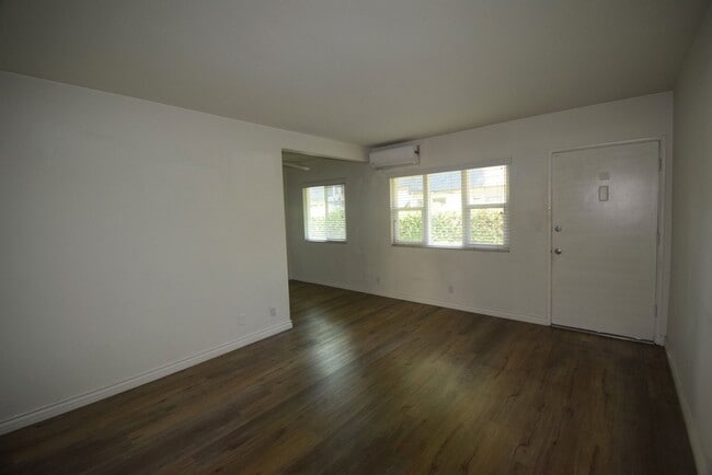 Photo - 11054 Otsego St Unit 03