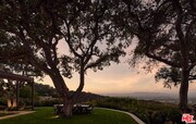 Photo - 13331 Mulholland Dr House