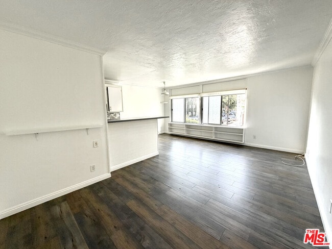 Photo - 250 Linden Ave Unit 201