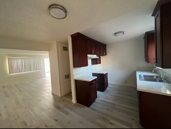 Photo - 1104 W 39th Pl