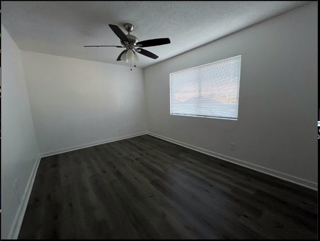 Photo - 1348 W 92nd St Unit 3-