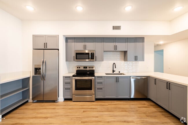 3BR, 2BA - 1,295SF - Kitchen - Lumia Apartments