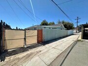 Photo - 411 33rd St House