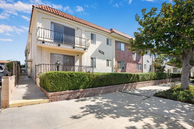 Building Photo - Casa Grande Apartments