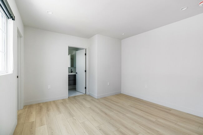 Photo - 215-225 Lucas Ave