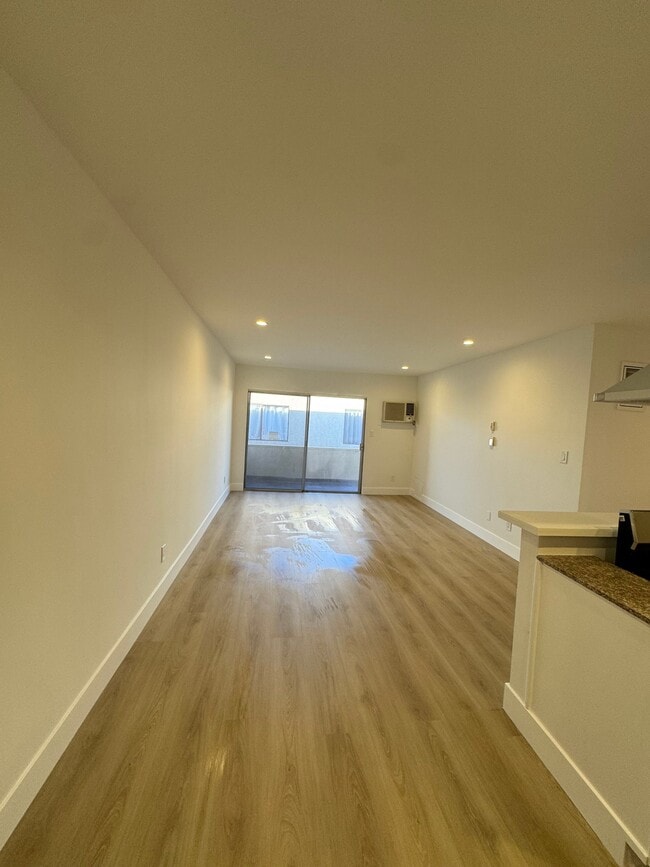 Photo - 5511 Corteen Pl Unit 7