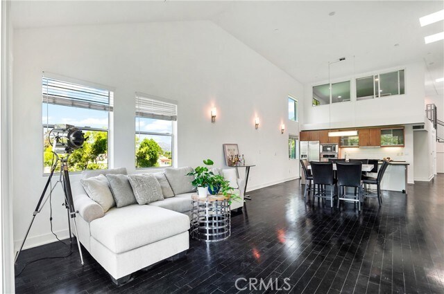 Photo - 12837 Moorpark St Unit 405