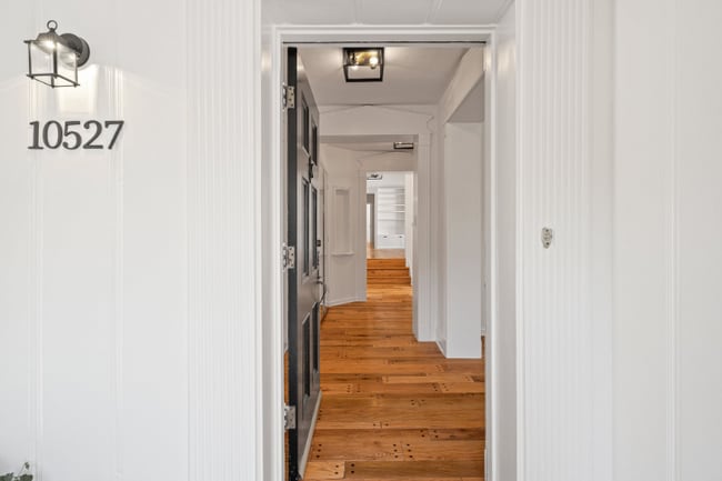Photo - 10527 Le Conte Ave