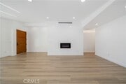 Photo - 22928 Leadwell St