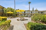Photo - Villa Rosa Apartments