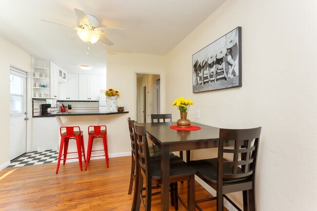 Photo - 716 Dover Ct House