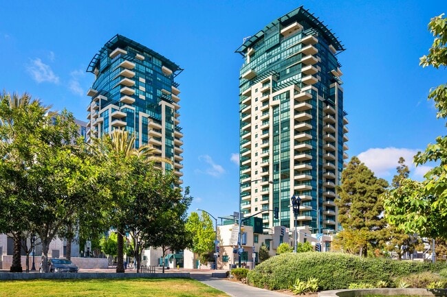 Photo - Upgraded Marina District 2 Bedroom at Hori... Unit #2301