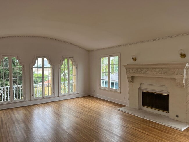 Photo - 926 S Curson Ave