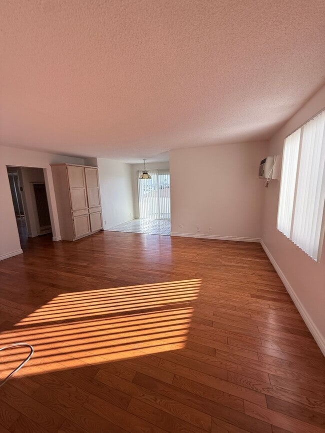 Photo - 4432 Franklin Ave Unit 8