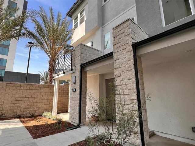 Building Photo - 1118 W Cara Dr