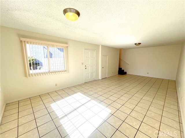 Photo - 6043 Quinn St