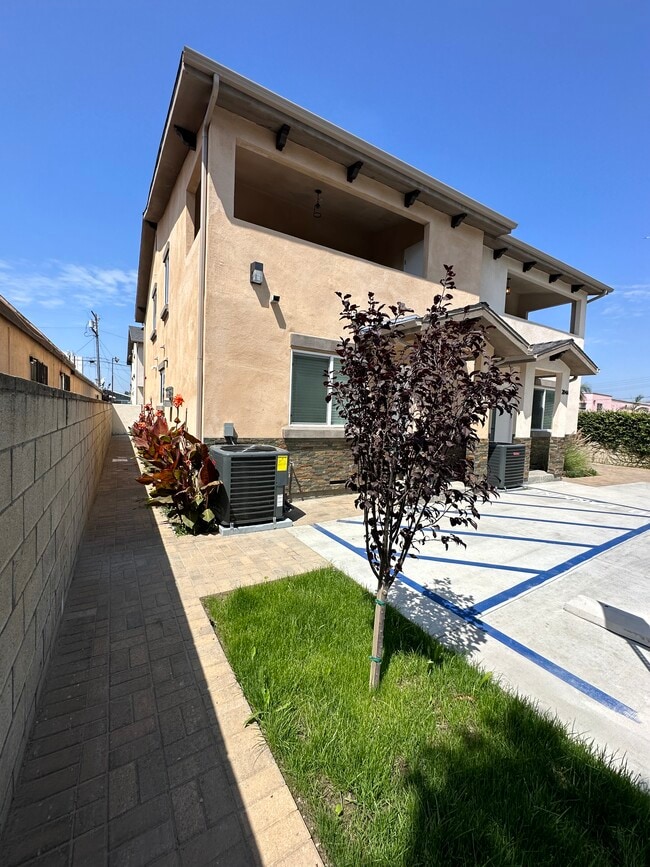 Photo - 204 S Rose Ave