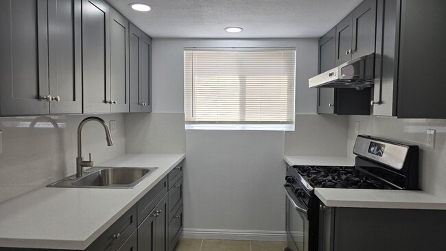 Building Photo - 2255 Cahuilla St Unit 28