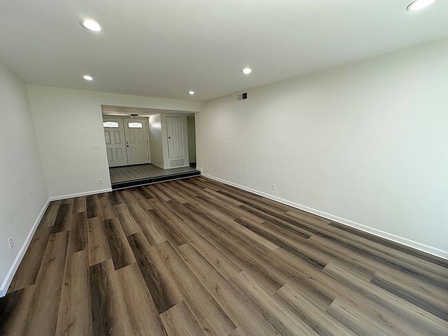 Photo - 7039 Rubio Ave