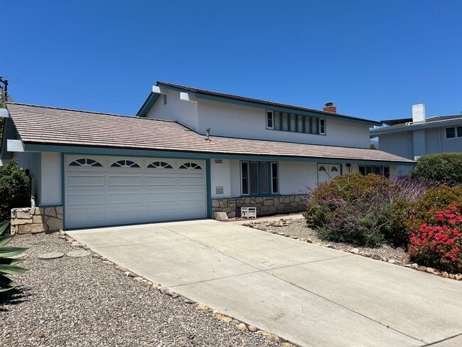 Spacious 2-Story Home in Kellogg School Di... - Spacious 2-Story Home in Kellogg School Di...