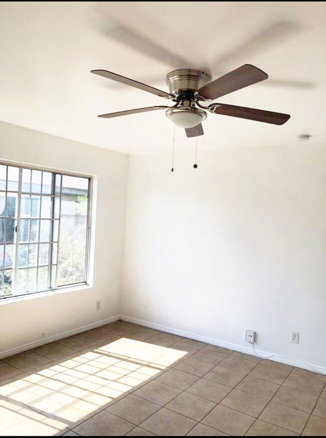 Photo - 16615 S Denver Ave Unit 2