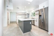 Photo - 16733 Oak View Dr House