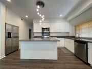 Photo - BEAUTIFUL 4 BEDROOM + 3 BATHROOM HOUSE IN SANTA CLARITA AVAILABLE NOW!