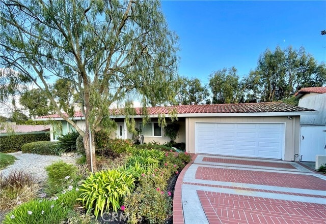 Building Photo - 1316 Granvia Altamira