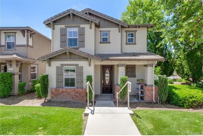 Building Photo - Stunning Community