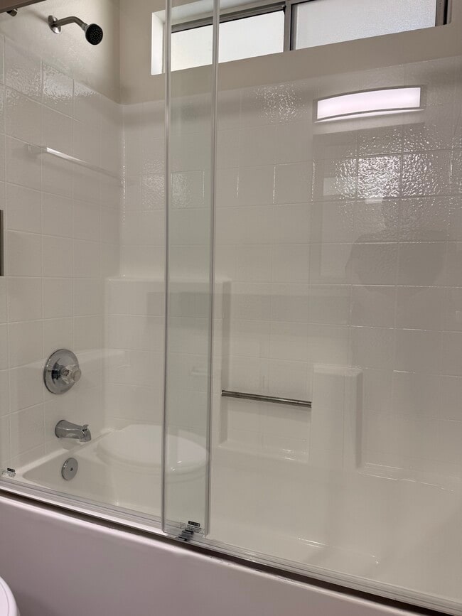 Photo - Harbor Court Apartments