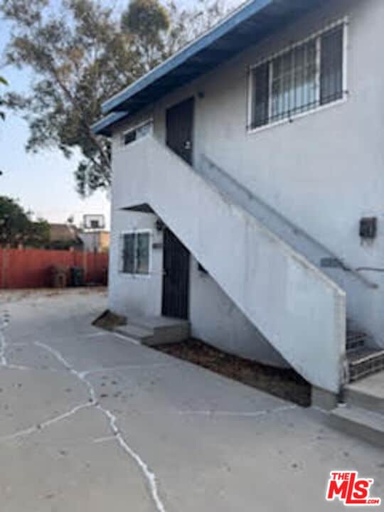 Photo - 1138 W 109th Pl