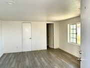 Photo - 9423 Eucalyptus St