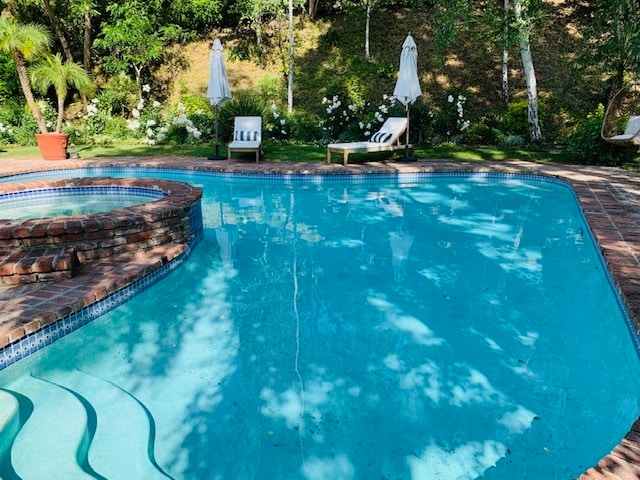 Heated Pool & Spa - 4542 Westchester Dr
