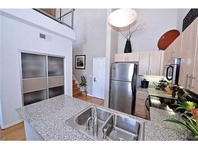 Photo - Exquisite Penthouse+Loft in Cortez Hill available for rent!