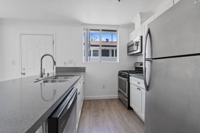 Photo - Spacious 2-Bed / 2-Bath Apartment in Prime Hollywood Location Unit Barton #202