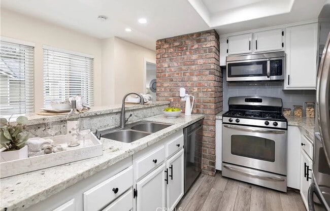 Photo - 5920 Bedford Ct Unit The Villages Condominiums