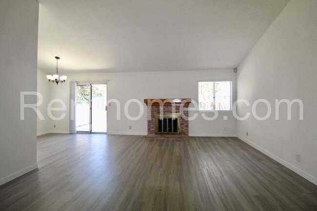 Photo - 2723 Malibu Pl