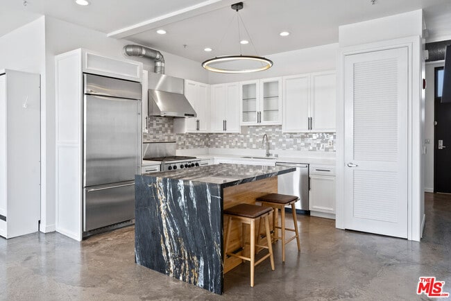 Photo - 1544 12th St Unit 303