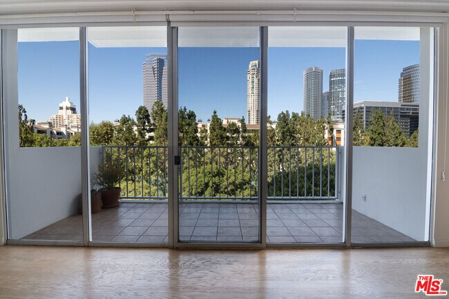 Photo - 2170 Century Pk E Unit 708