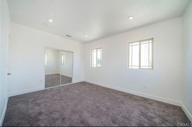 Photo - Beautiful 4 bed 4 bath unit in Gardena 90247!