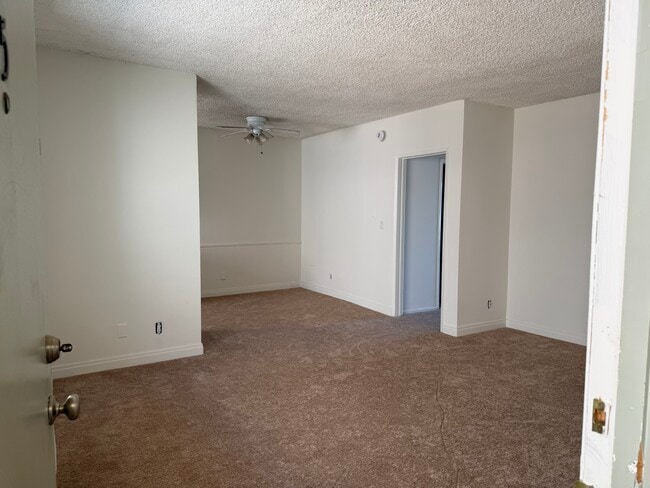 Photo - 22515 Del Valle St Unit 5