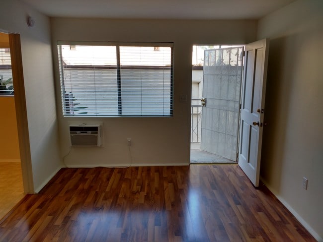 Living/Bedroom - 1315 IDAHO AVE Unit 3