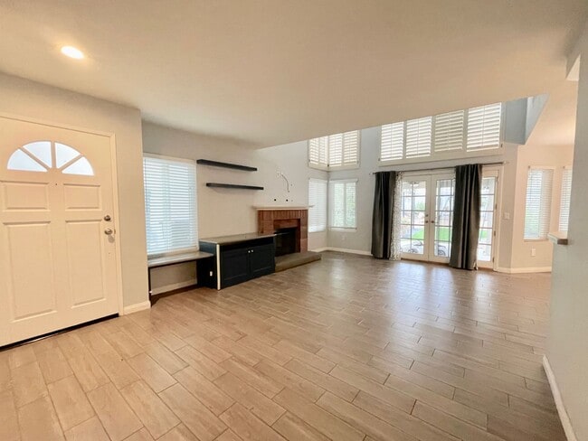 Photo - Updated 3 Bedroom Summerset Ct Home!
