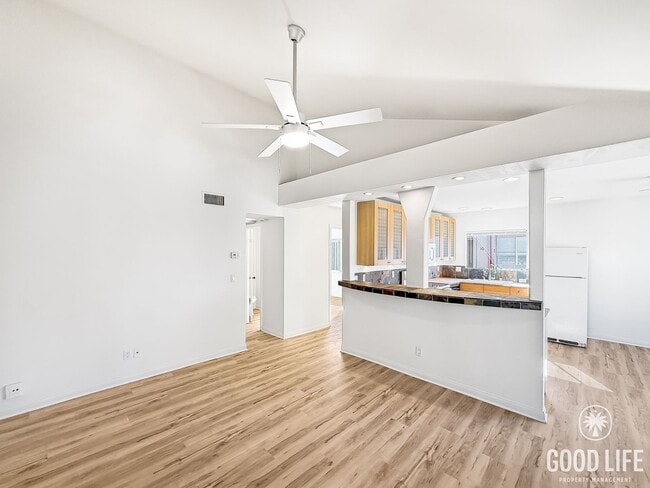 Photo - Great 2B/1.5BA Condo in Del Cerro for Rent!