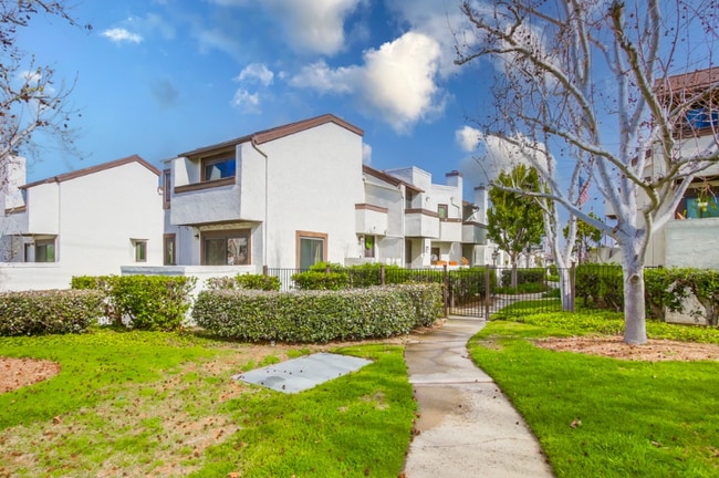 Photo - 3906 Voltaire St Townhome